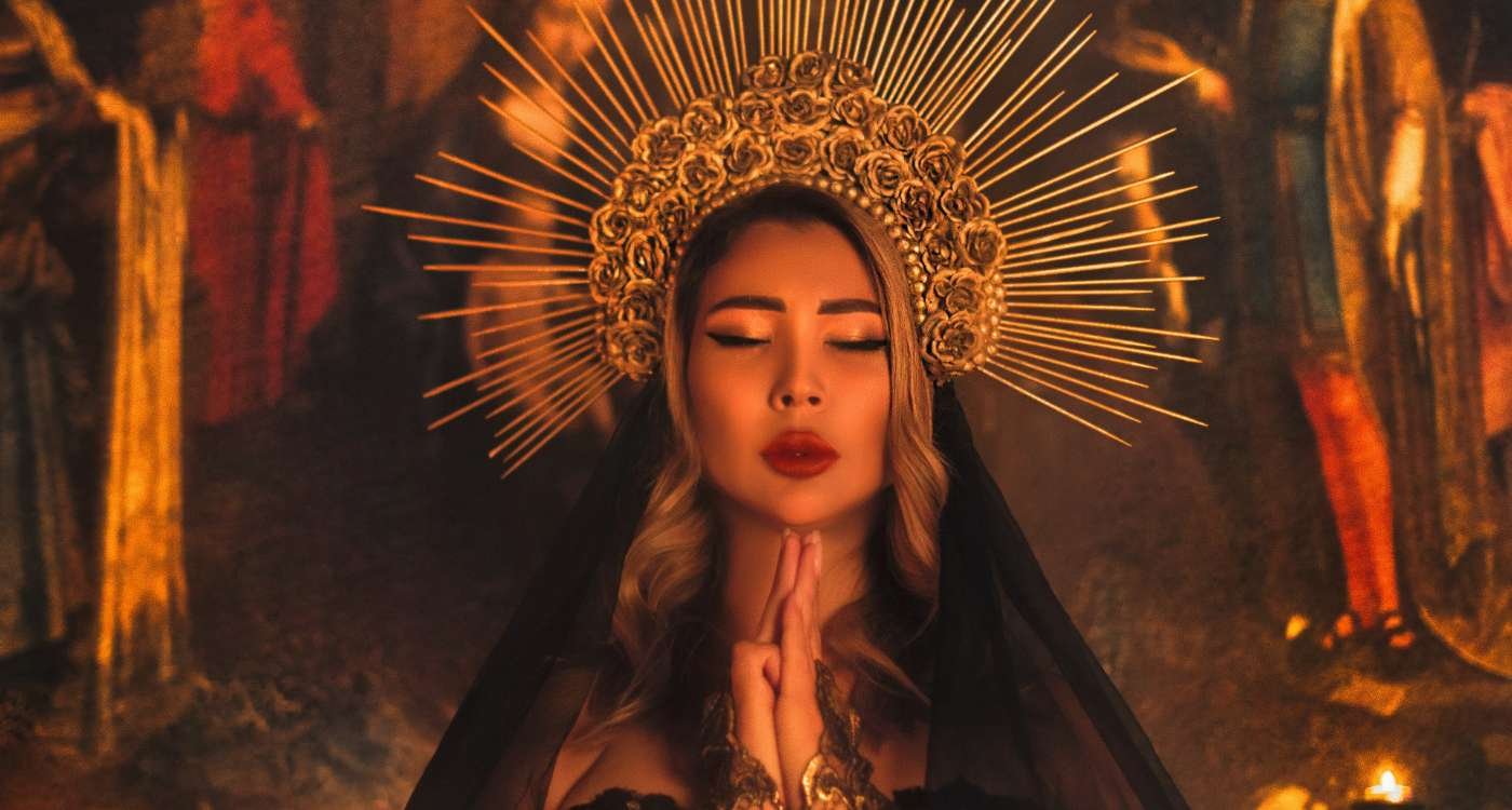 digital revolution unveiling trends, transforming traditional notions of style and expression